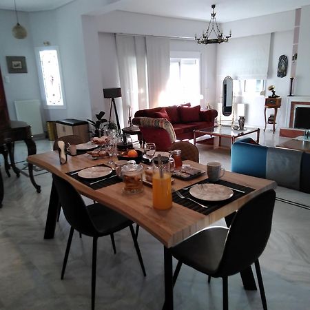 La Maison De Catherine Volos Exteriör bild